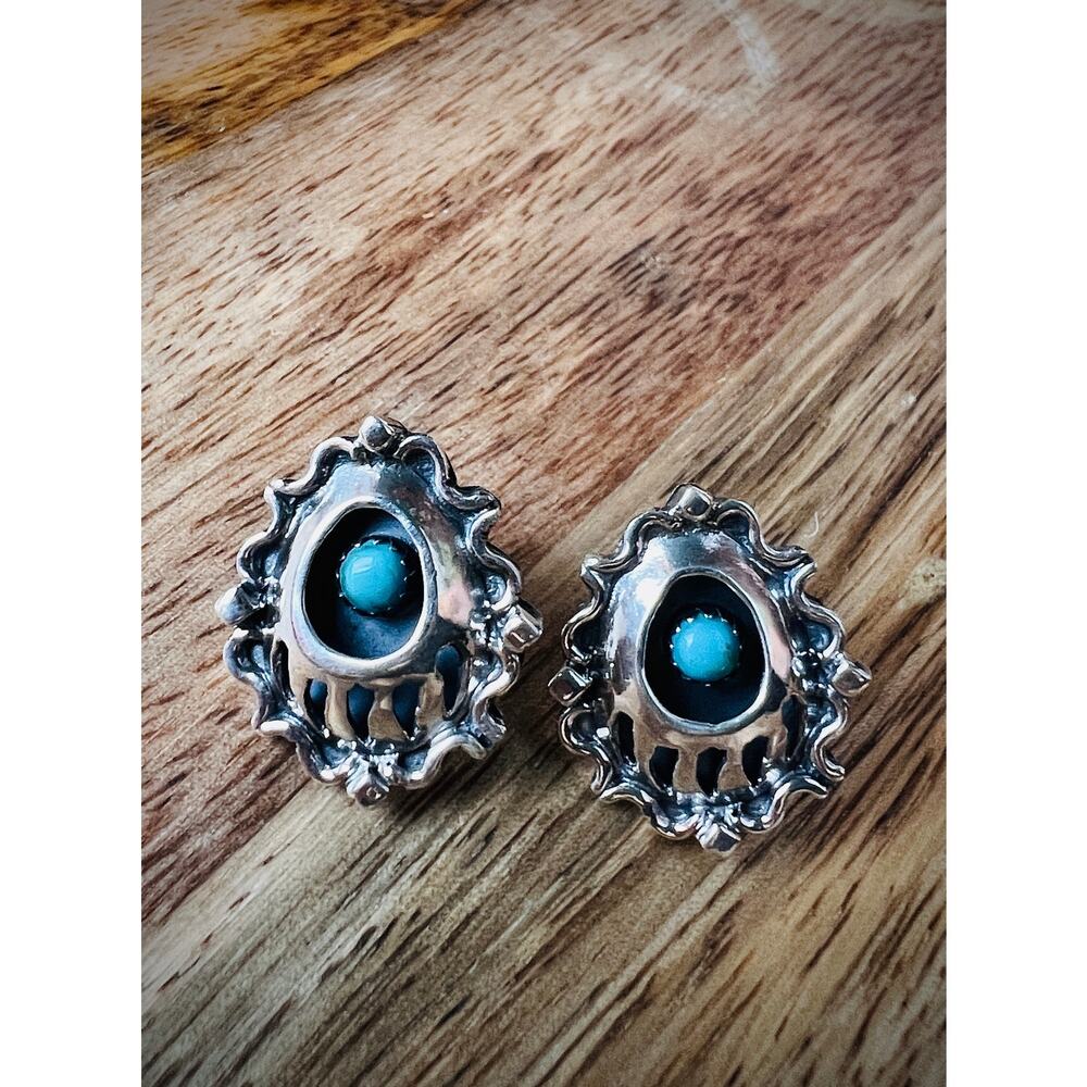 Vintage Sterling Turquoise Bear Claw Earrings Signed Southwest Style 925